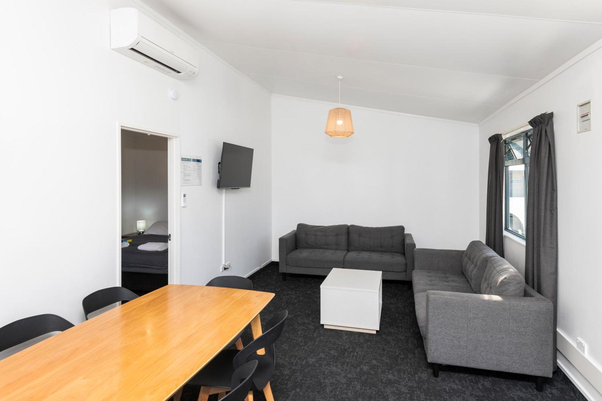Waikanae Beach Top 10 Holiday Park Gisborne Extérieur photo