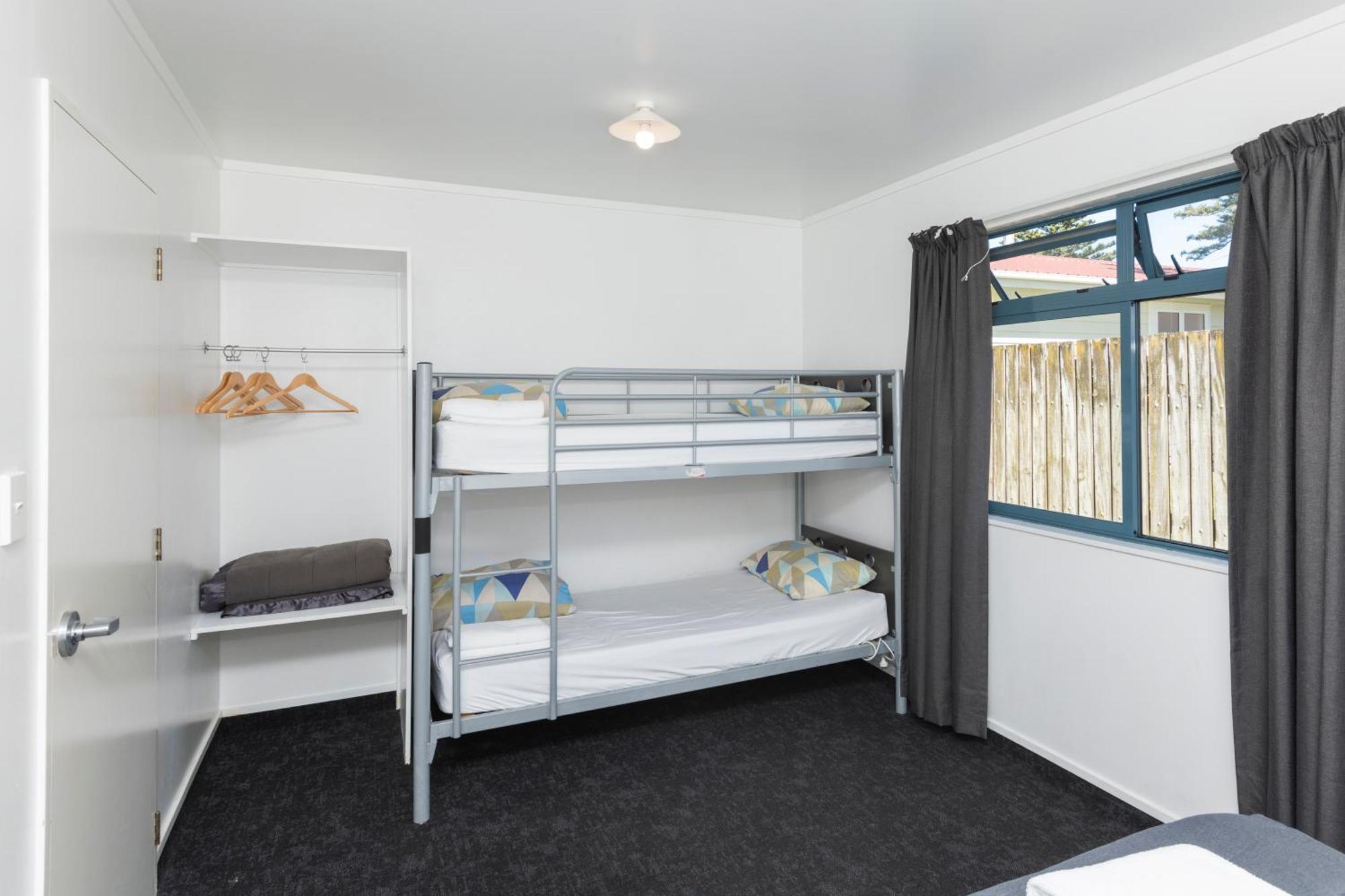 Waikanae Beach Top 10 Holiday Park Gisborne Extérieur photo