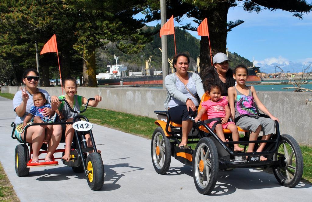 Waikanae Beach Top 10 Holiday Park Gisborne Extérieur photo