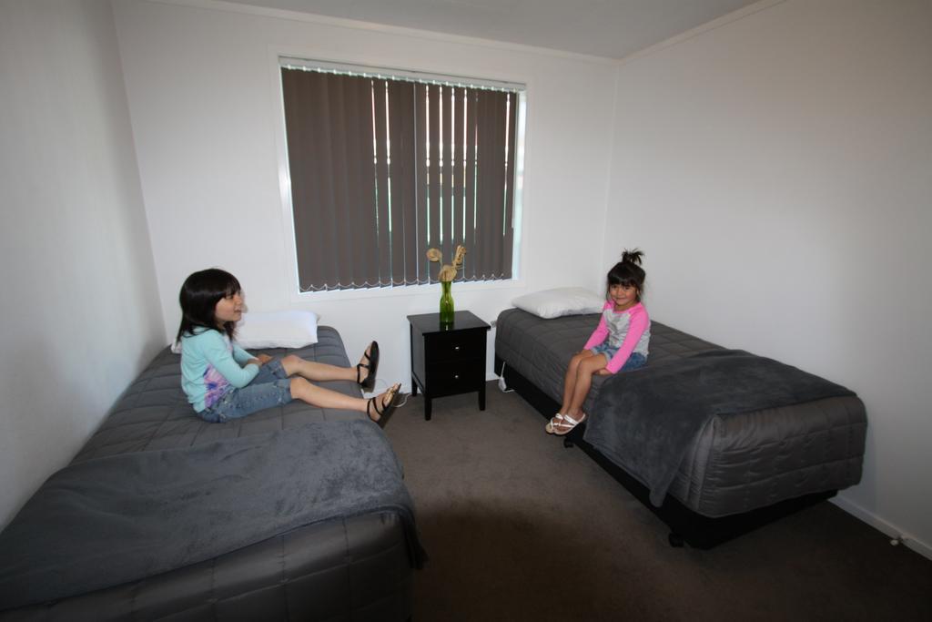 Waikanae Beach Top 10 Holiday Park Gisborne Chambre photo