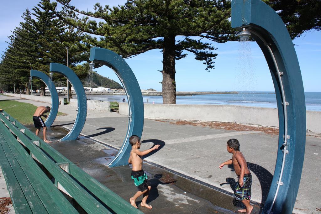 Waikanae Beach Top 10 Holiday Park Gisborne Extérieur photo